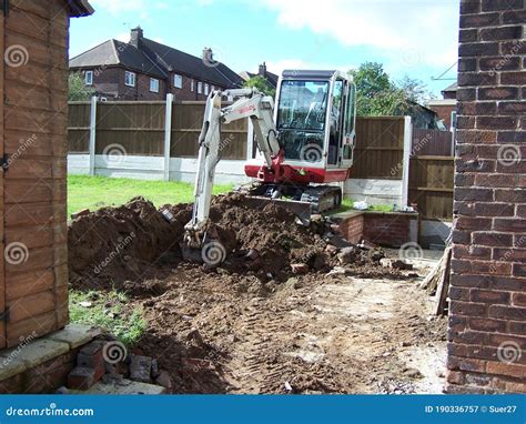 how to dig foundations with mini digger|digging footings with mini digger.